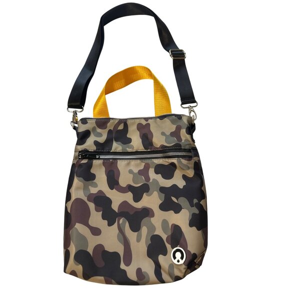 The Unbranded Brand Handbags - 💖Camouflage Crossbody & Tote Bag With Adjustable Strap & Yellow Handles